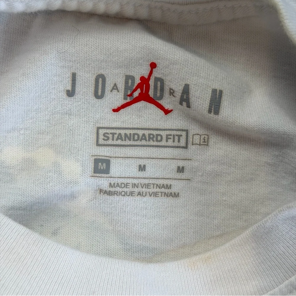 Jordan Shirt Mens‎ Medium White Jumpman Air Hangtag Graphic Tee CV5157-100